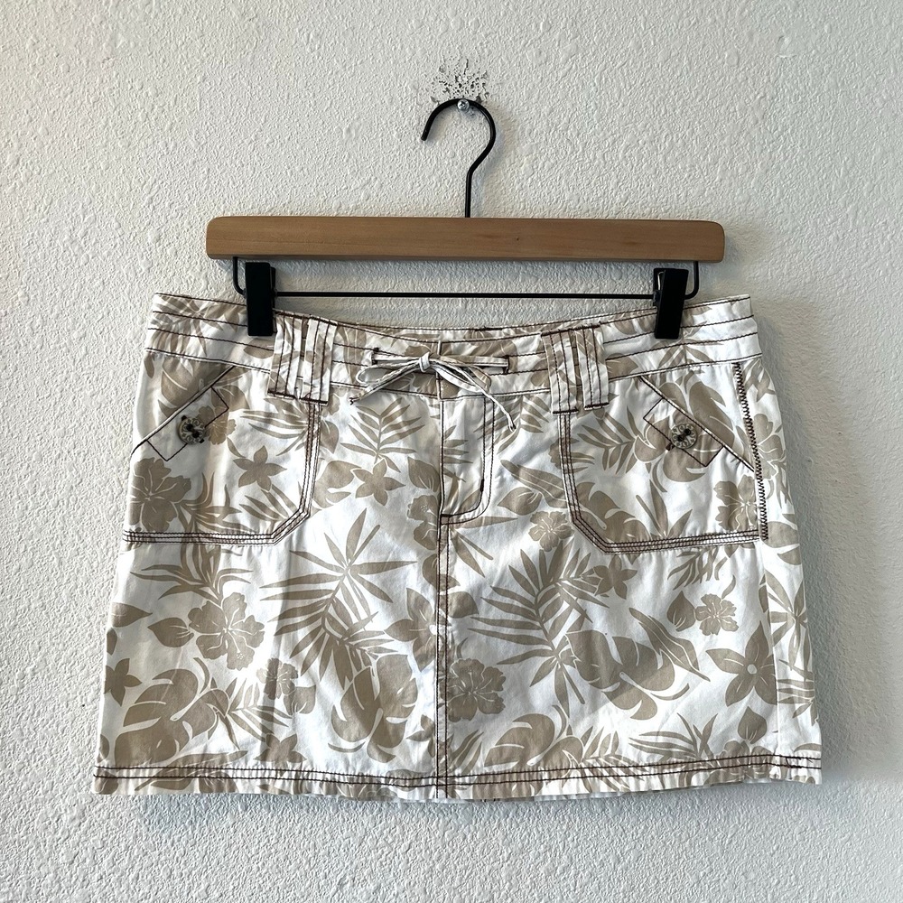 Vintage Y2K Mini Skirt Size 9 Cargo Hawaiian Print Beige So Wear it Declare It